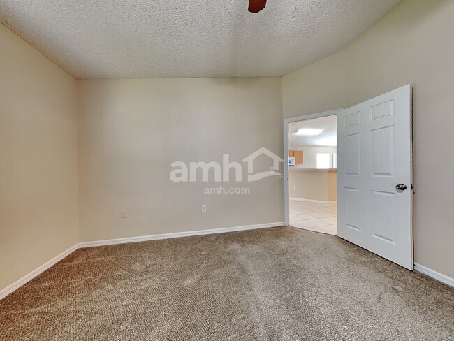 Building Photo - 12555 Belmont Lakes Dr