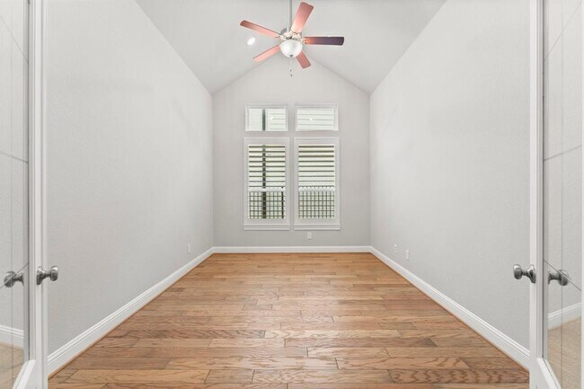 Building Photo - 40 Venetia Grove Dr