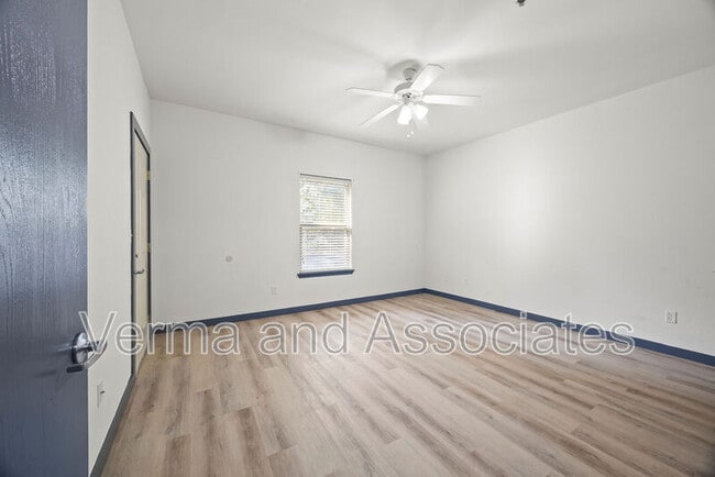 Interior Photo - The Village at Scull Creek