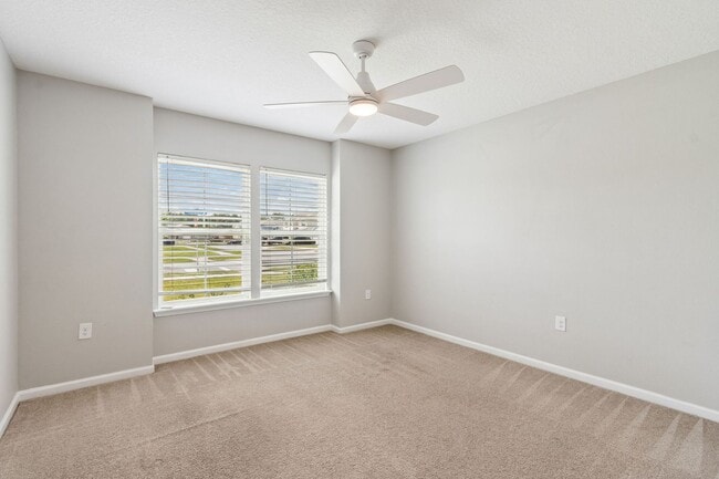 Building Photo - Modern 4BR Home with 3 Full Baths in River Glen | Screened Porch & Resort-Style Amenities
