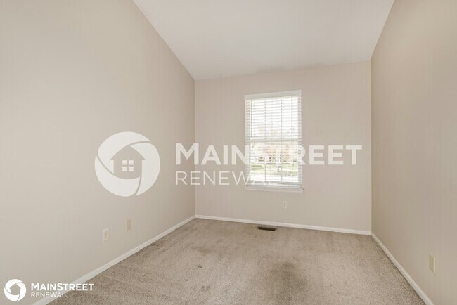 Building Photo - 8 Shady Village Ct, Lake St. Louis, MO 63367