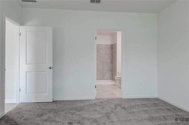 Building Photo - 4975 Worchester Dr