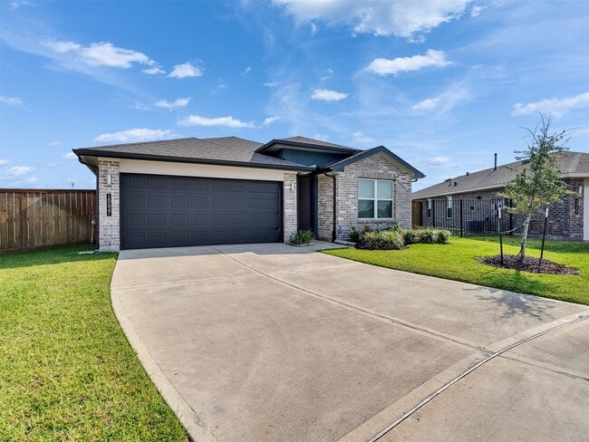 Building Photo - 10627 Great Basin Dr
