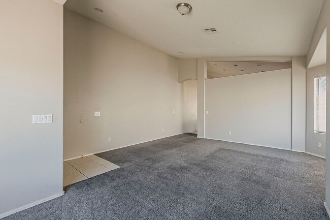 Building Photo - Home for rent