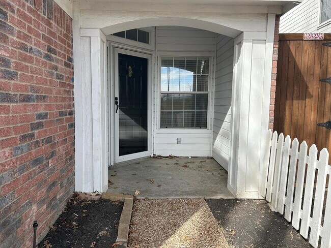 Building Photo - Charming 3-Bedroom Plano Retreat with Cozy Fireplace & Gleaming Hardwood Floors!