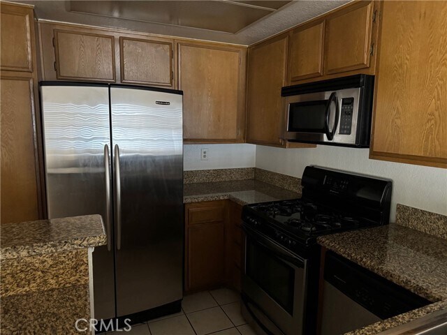 Building Photo - 1784 Shady Oaks Ct