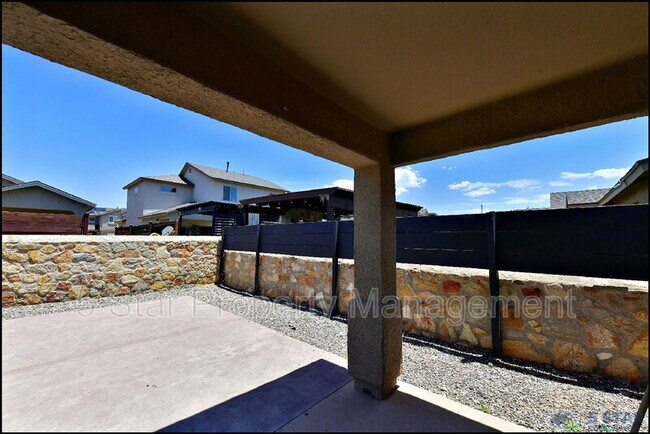 Building Photo - 14925 Willie Worsley Ave