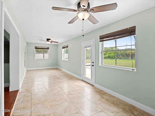 Building Photo - 2784 Snapdragon Dr NW
