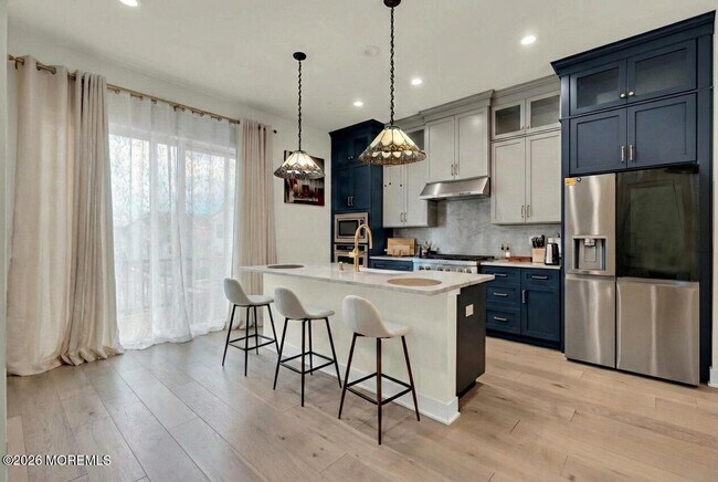 Building Photo - 23 Valiant Ct