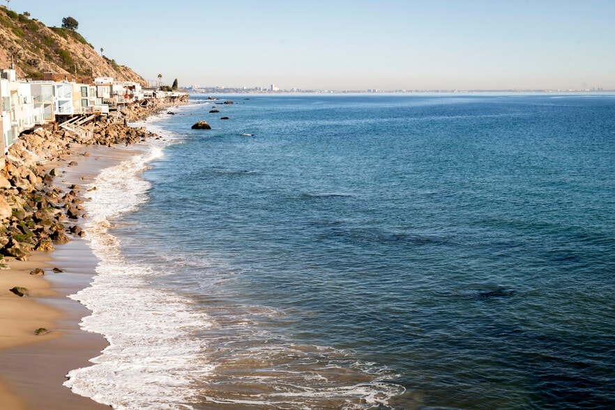 Building Photo - 20638 Pacific Coast Hwy