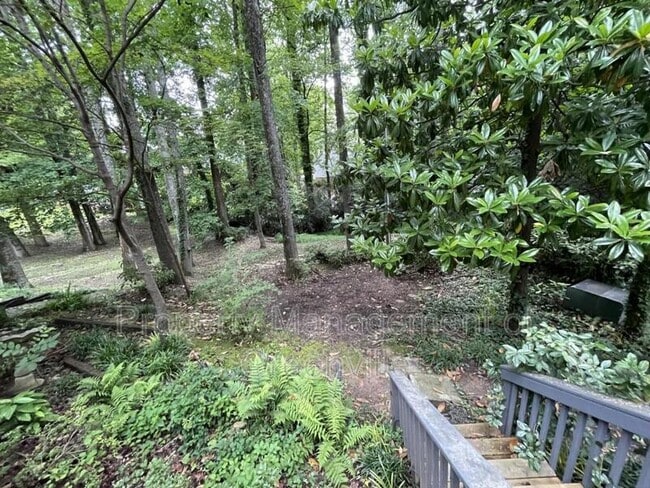 Building Photo - 82 Briarview Cir