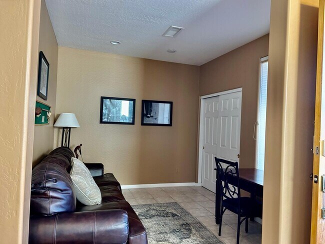 Building Photo - 1040 Crown Ridge Rd