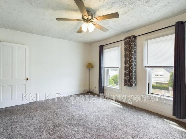 Building Photo - 665 Kling St