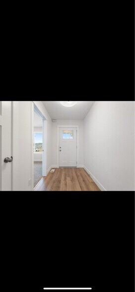 Building Photo - 1830 Cypress Trail