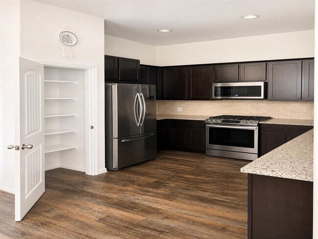 Building Photo - 617 Cortona Ln