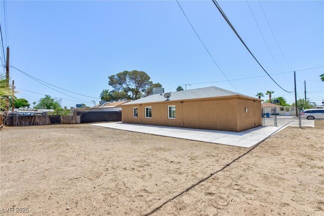 Building Photo - 4218 Fulton Pl