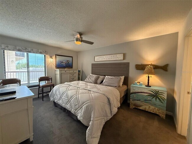Building Photo - 6158 Palma Del Mar Blvd S