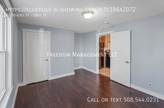 Building Photo - 56 Devens St