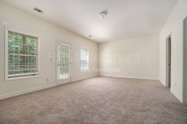 Building Photo - 2786 Birch Grove Ln SE