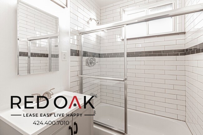 Building Photo - 1117 Laurel Ave