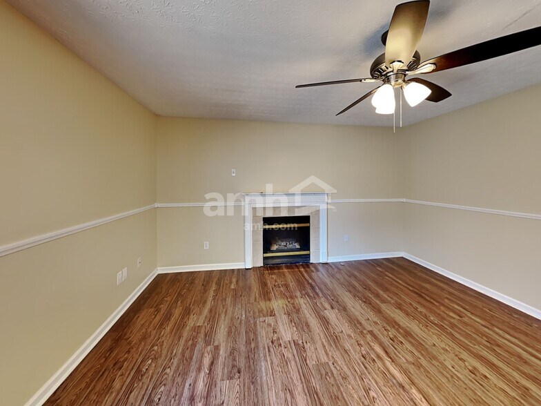 Building Photo - 45 Fieldcrest Dr