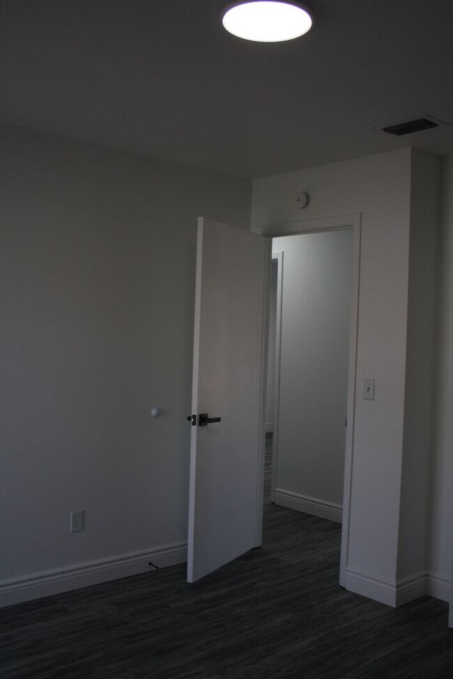 Building Photo - Charming Home in a Prime Location – Update...