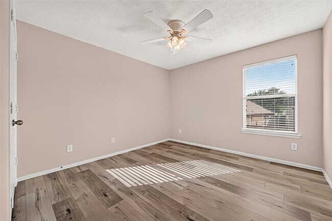 Building Photo - 24722 Garnet Shadow Ln