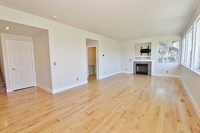 Building Photo - 6213 S Survival Pl