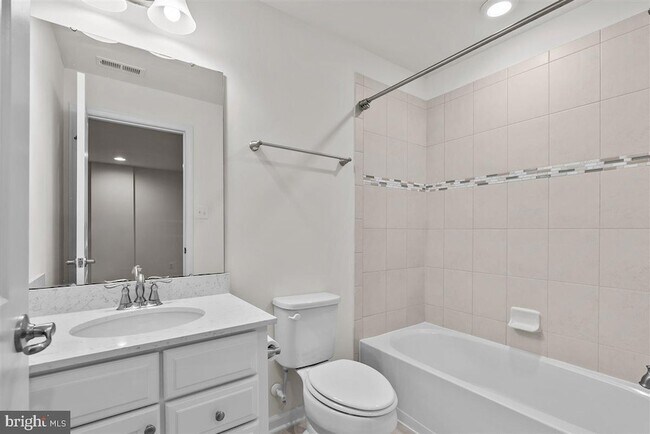 Building Photo - 109 Emperor Dr