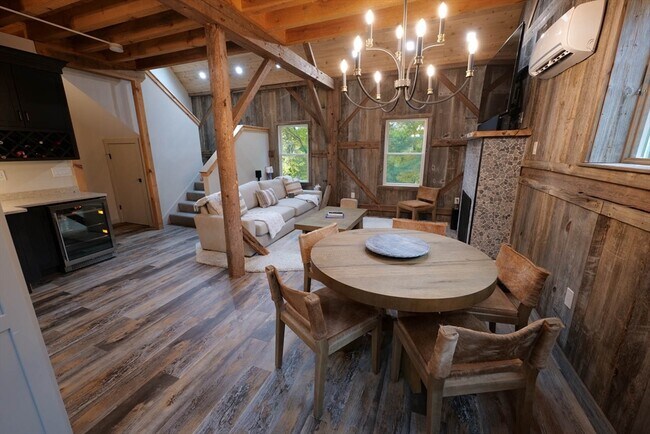 Building Photo - 23 Winter St