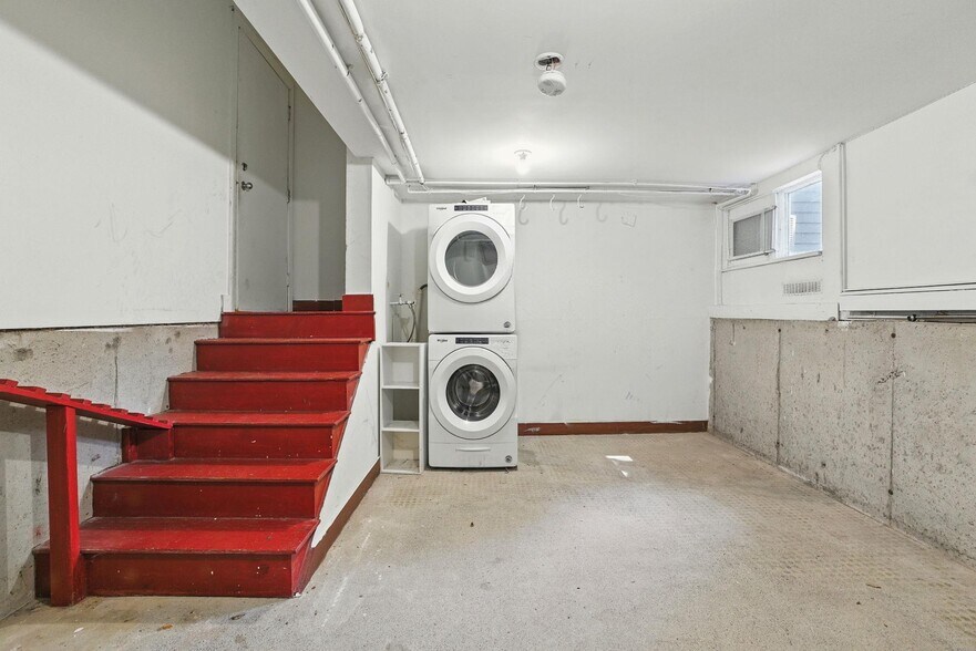 Building Photo - 10 Fort Washington Pl