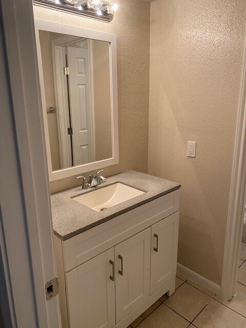 Building Photo - 3206 Lobit Dr