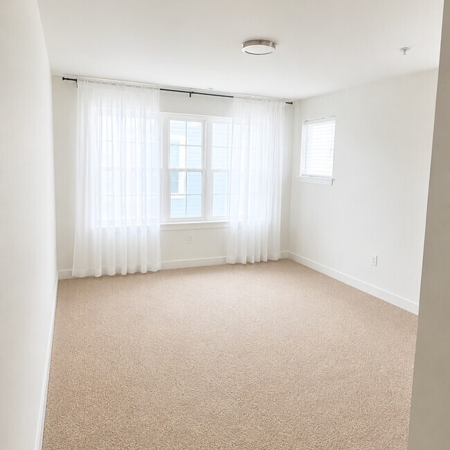 Building Photo - 1206 Marsalis Pl