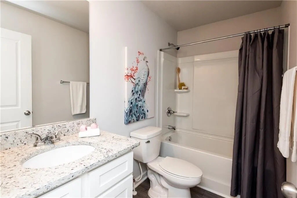 Building Photo - Room in Townhome on Shaffer Ct