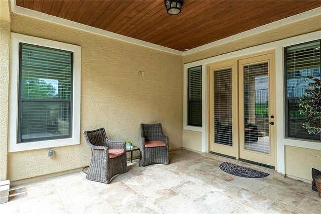 Building Photo - 407 Indianwood Dr