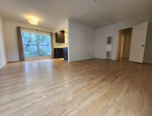 Interior Photo - 3135 Durango Ave