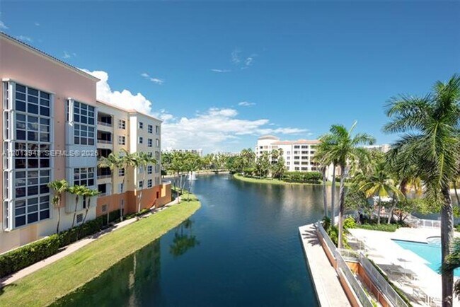 Building Photo - 733 Crandon Blvd
