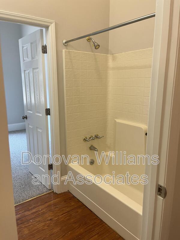 Building Photo - 135 E Wilson Ave