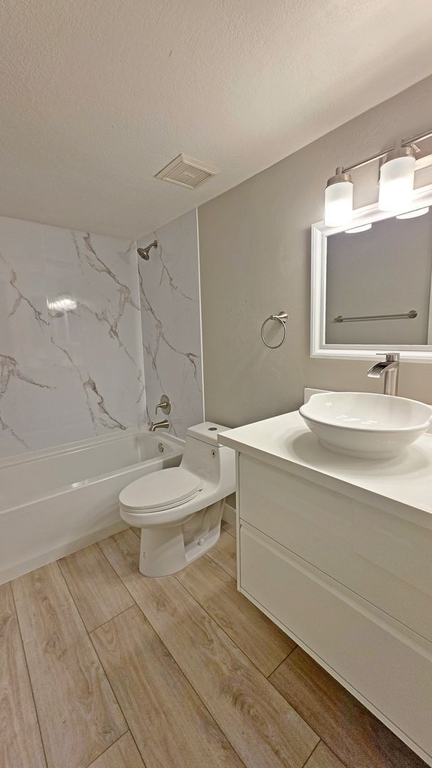 Building Photo - BRAND NEW RENOVATION La Tierra 2 Bedroom 2 Bathroom Condo