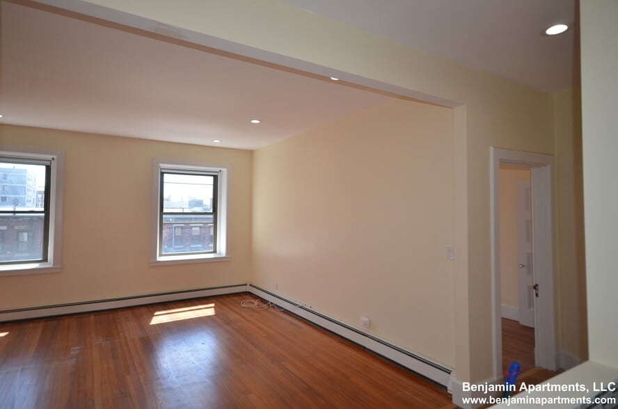 Building Photo - 470 Commonwealth Ave