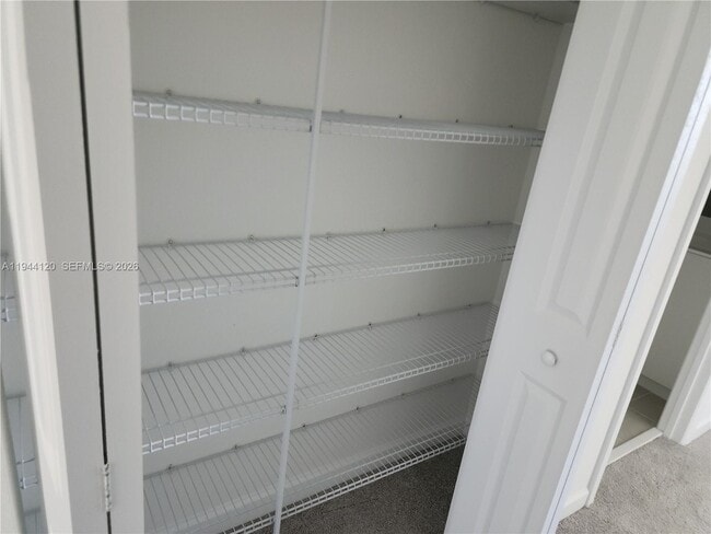 Building Photo - 2750 SE 24th Terrace