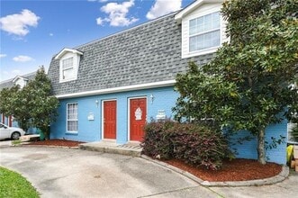 Building Photo - 3725 Lilac Ln