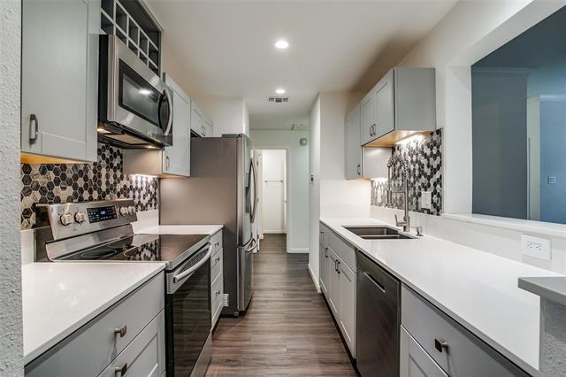 Building Photo - 8601 Park Ln