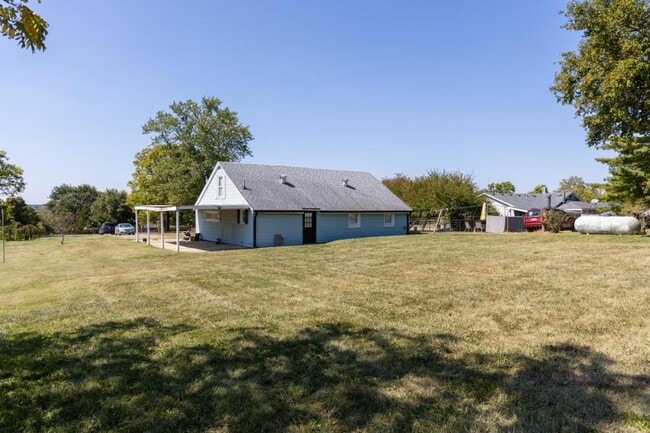 Building Photo - 810 Woodbine Rd