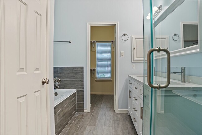 Building Photo - 3603 Wild Berry Ct