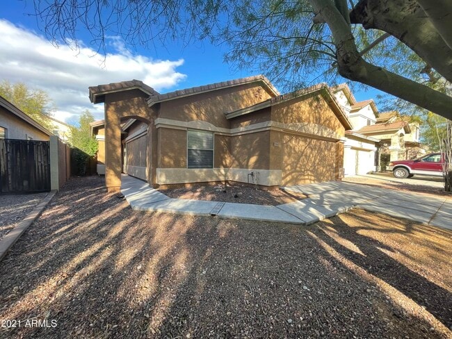 Building Photo - 2560 W Preserve Way
