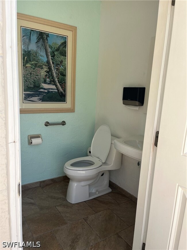 Building Photo - 3001 Sandpiper Bay Cir