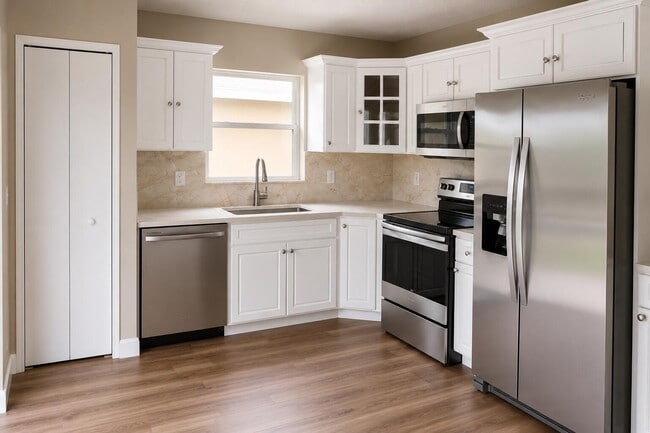 Building Photo - 125 Buffet Key