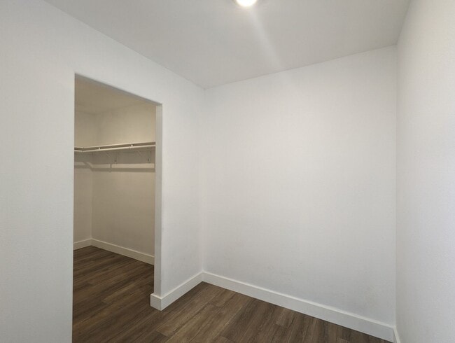 Building Photo - Beautiful Three Bedroom