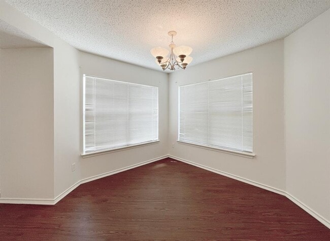 Building Photo - 2812 High Point Cove